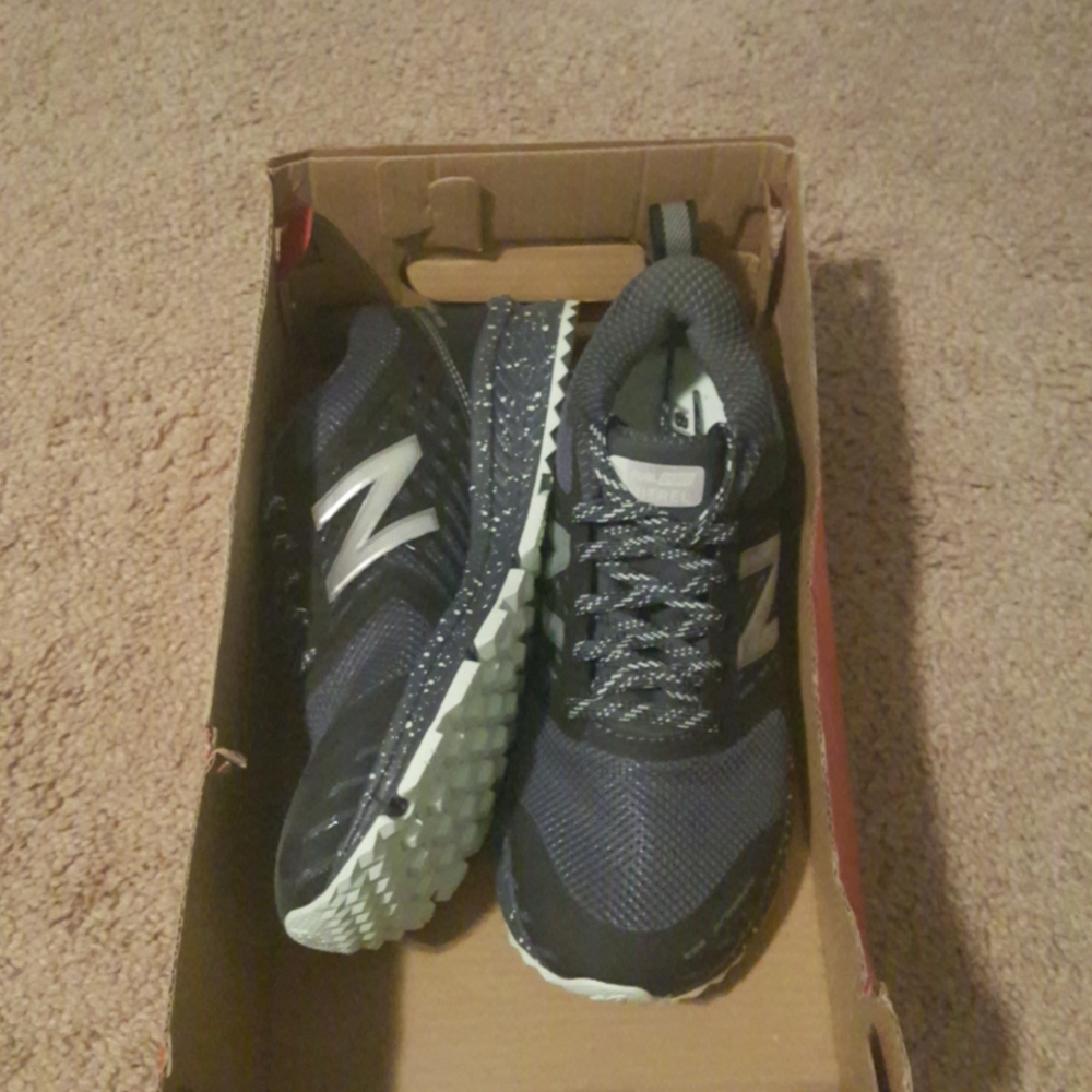 NB womans/girls shoes